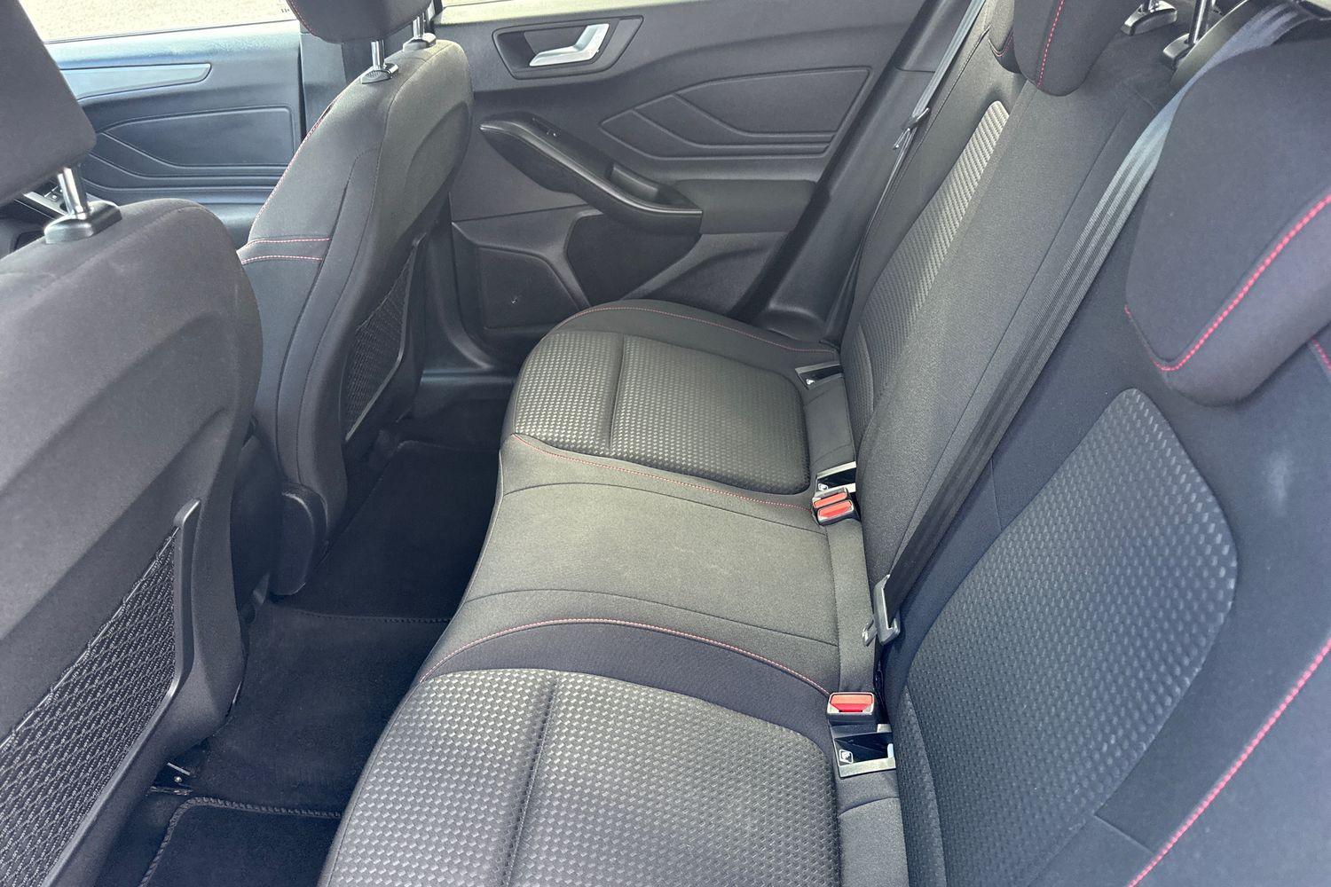 Ford FOCUS Photo 19
