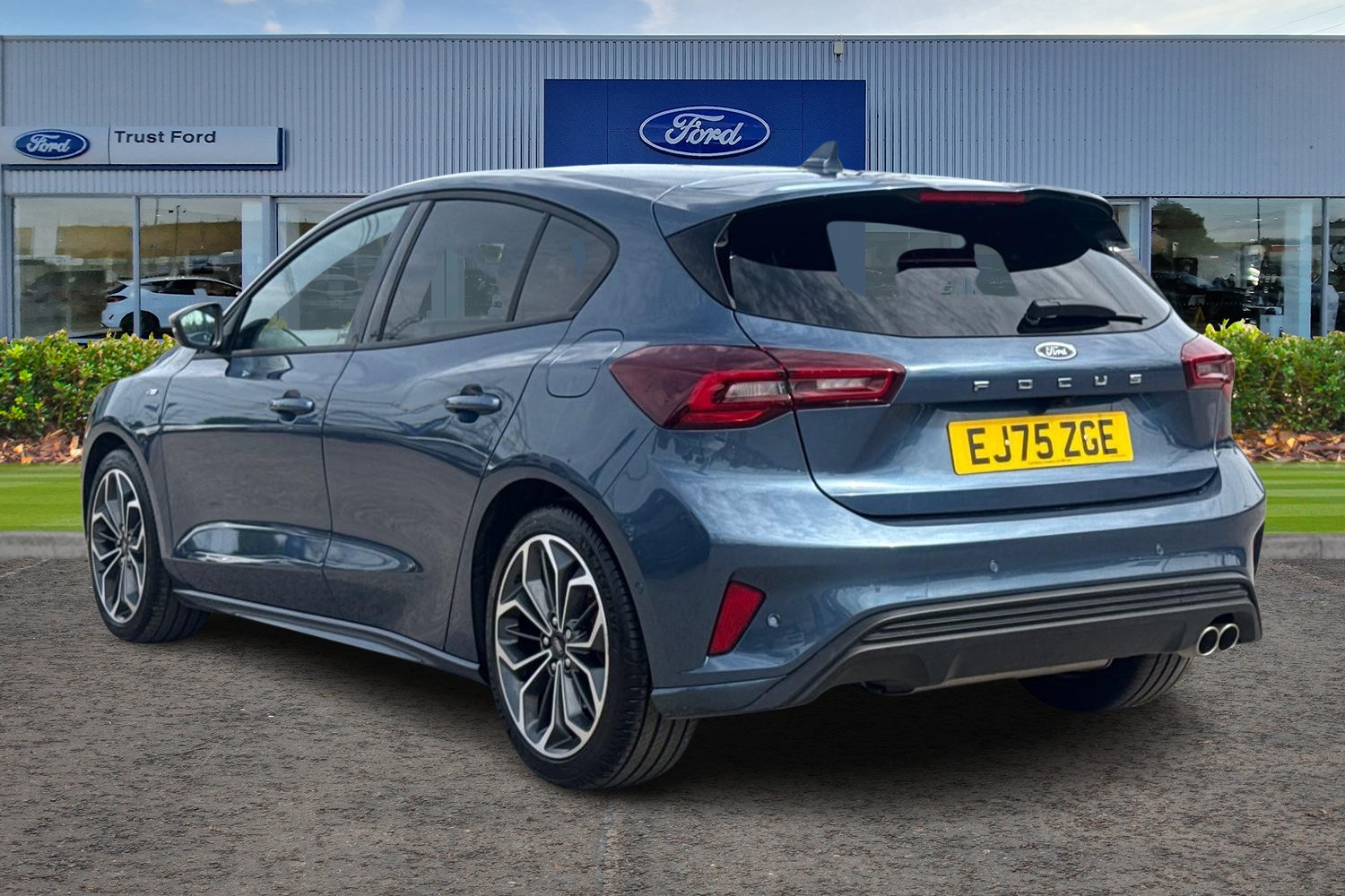Ford FOCUS Photo 1