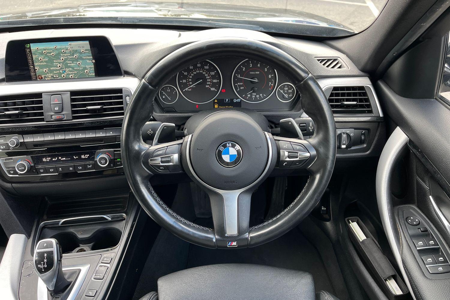 BMW 3 Series Photo 11