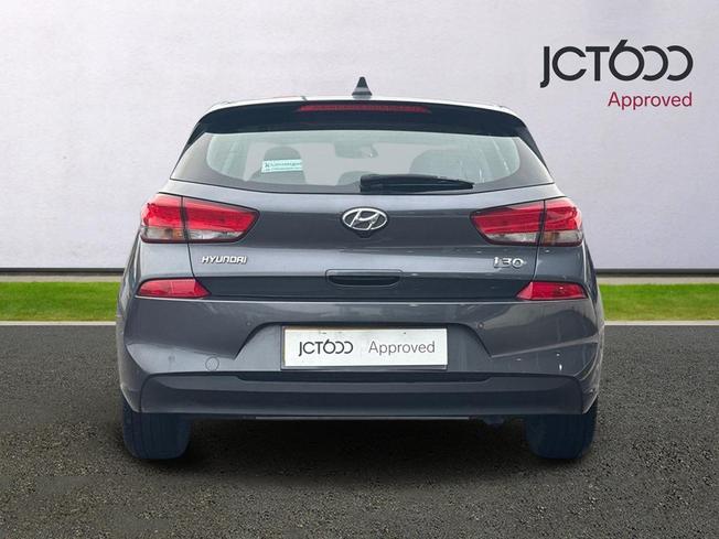 HYUNDAI i30 Photo 7
