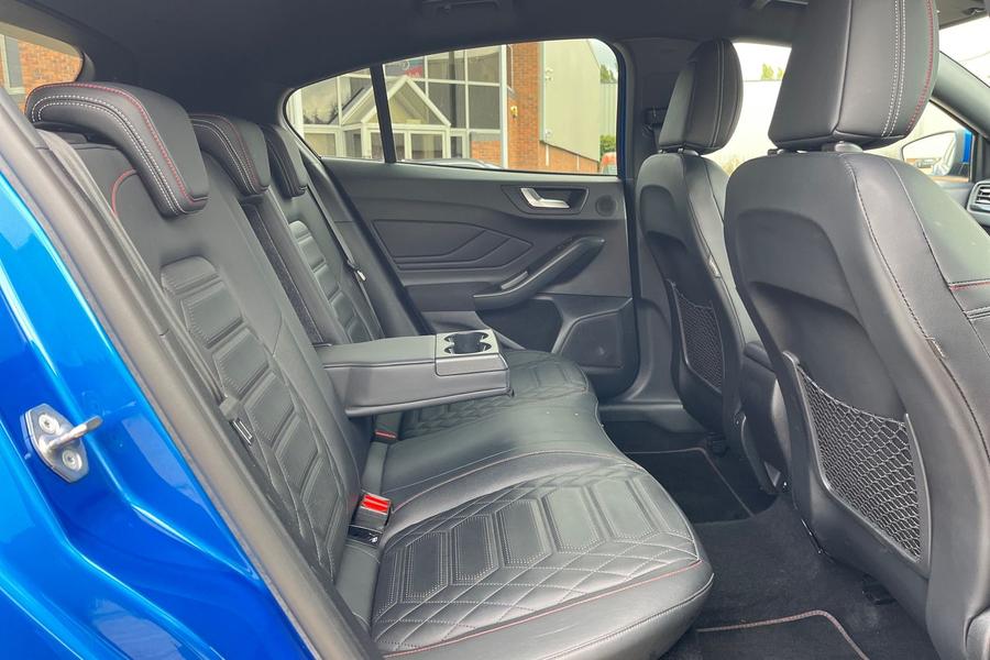 Ford Focus Photo autoimg-61e16ca3b60065344ec4673a61d4f992cd119784.jpg