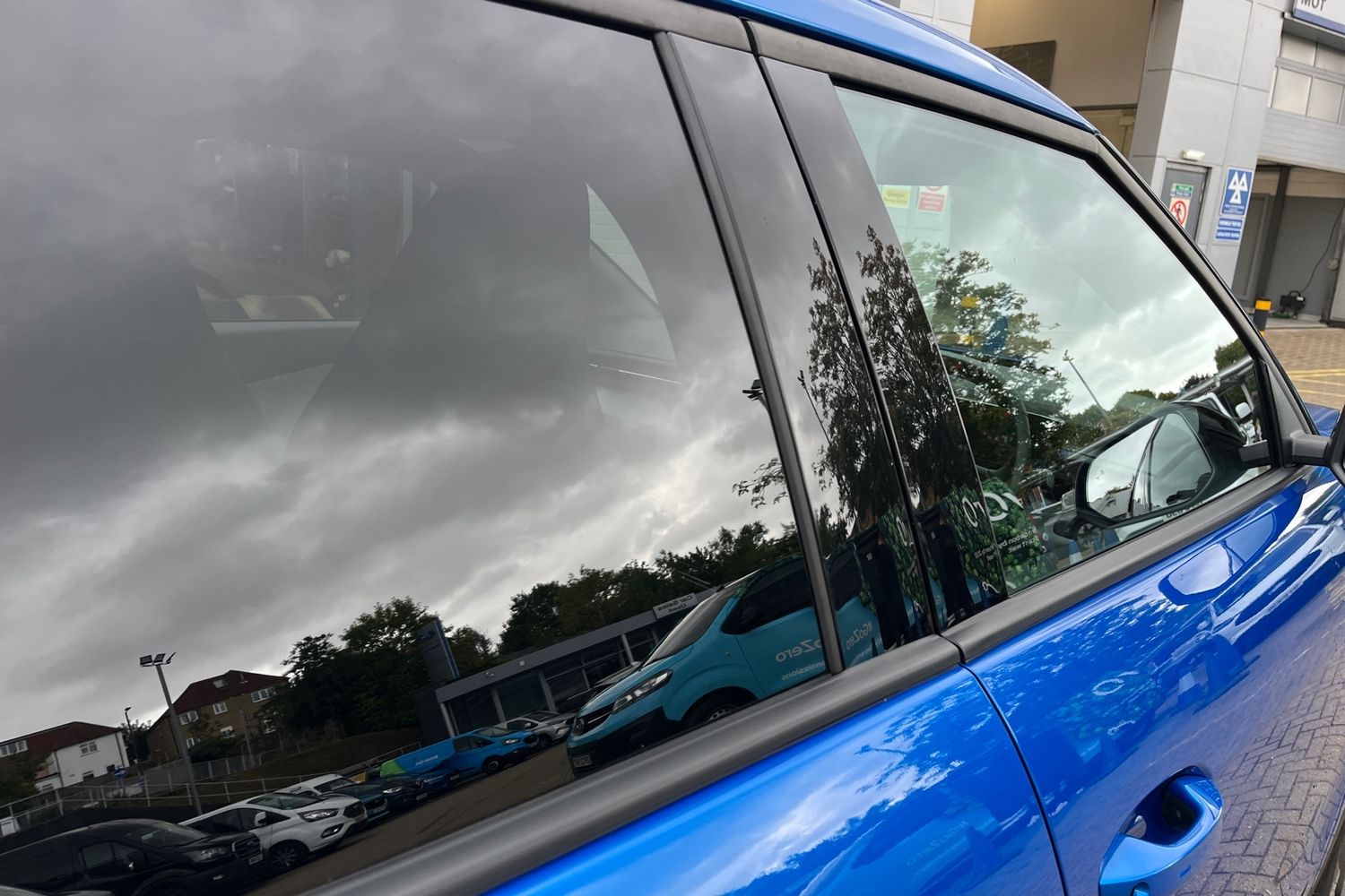 Ford Explorer Photo 36