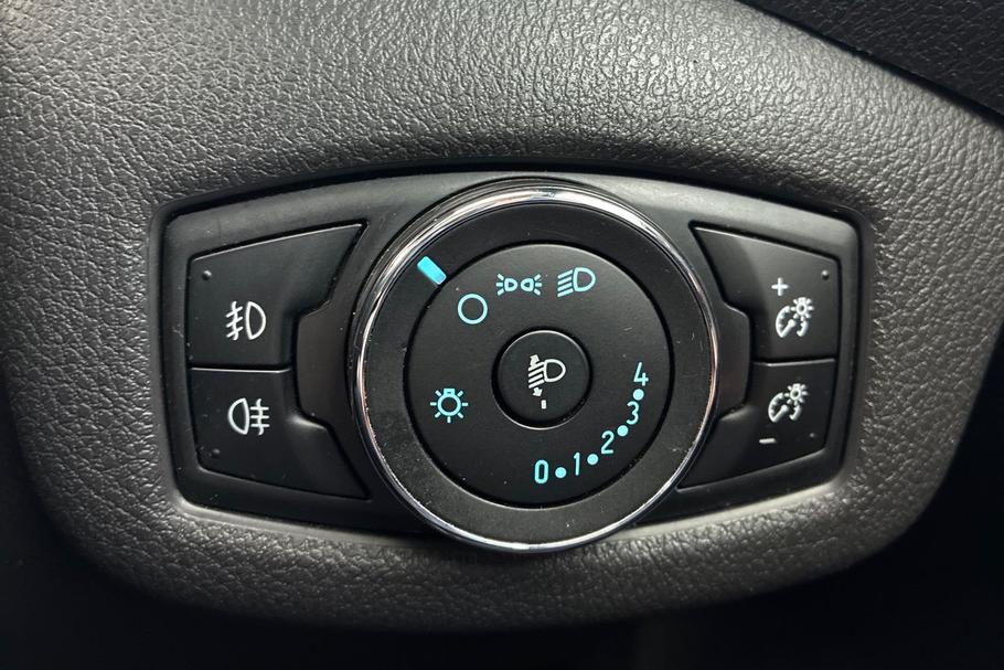 Used Ford Transit Connect YT67CBU 9