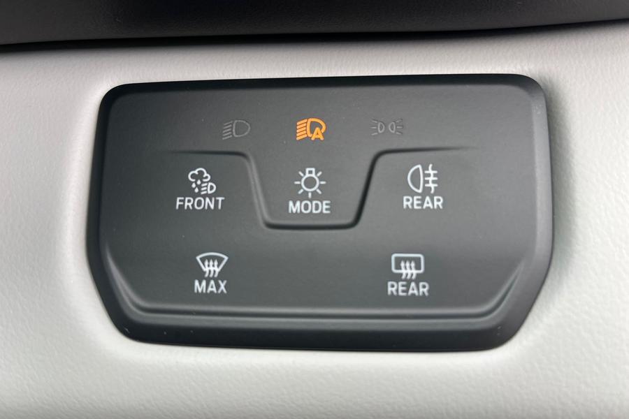 Ford Explorer Photo autoimg-61e9366916ef054c4482200f9077bc0eff833b26.jpg