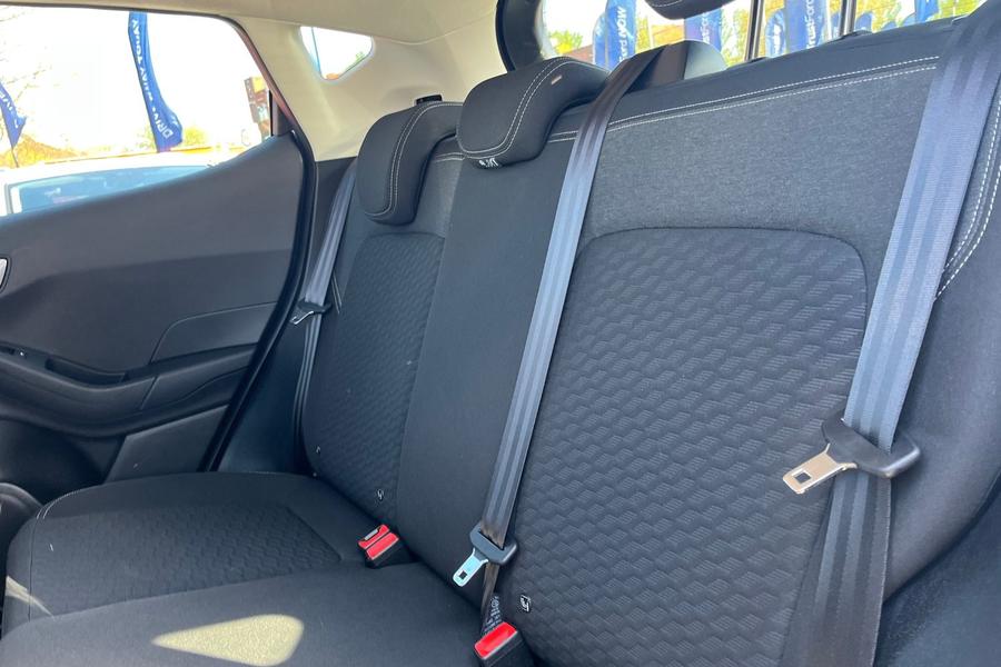 Ford FIESTA Photo autoimg-61e93e6fd54aaa2e0a6579f1ef1f67cb5d19835e.jpg