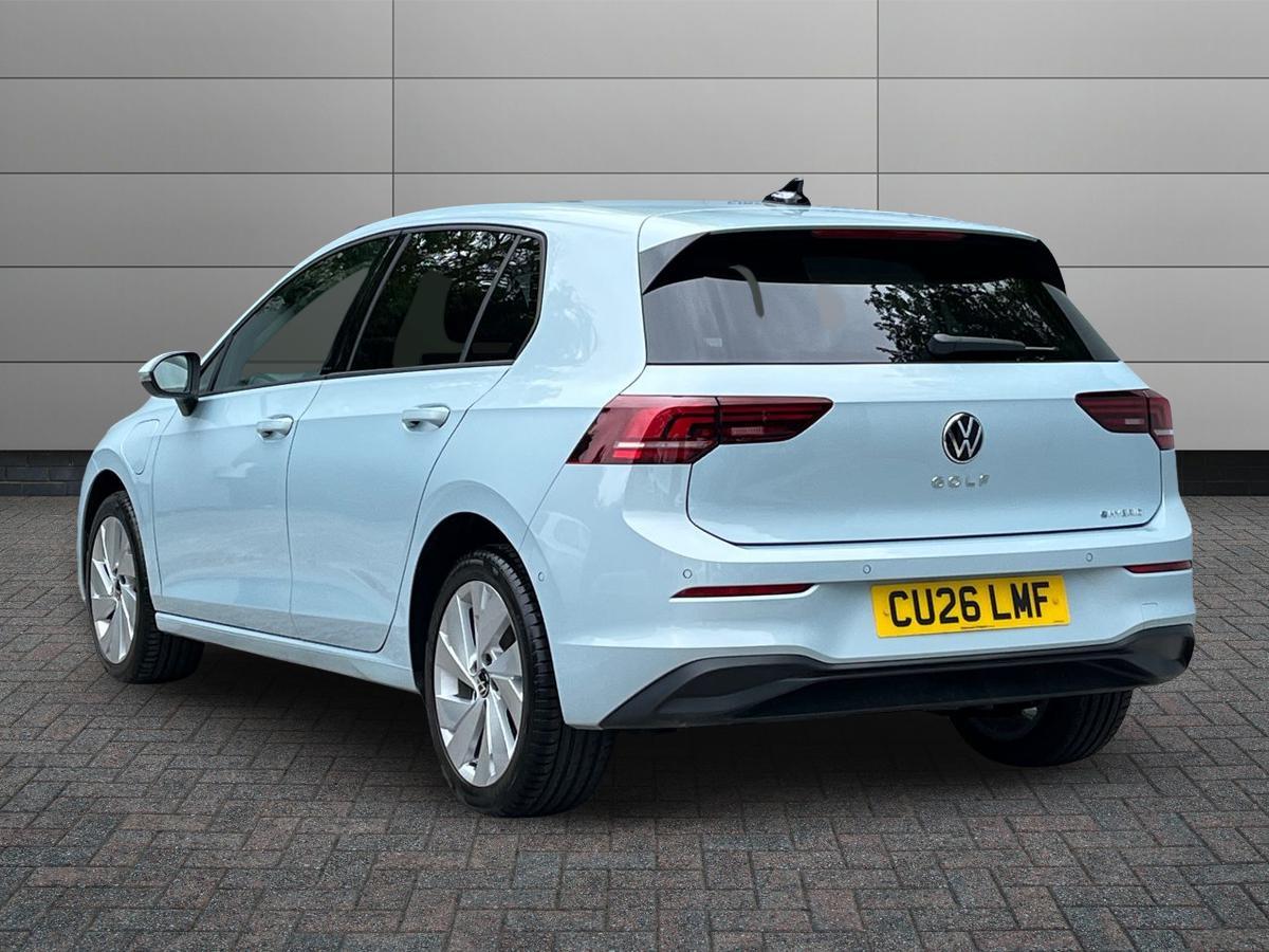 Volkswagen Golf Photo autoimg-61eaf837d8940e05a74a0bc0f4b8c9b9beb4d898.jpg