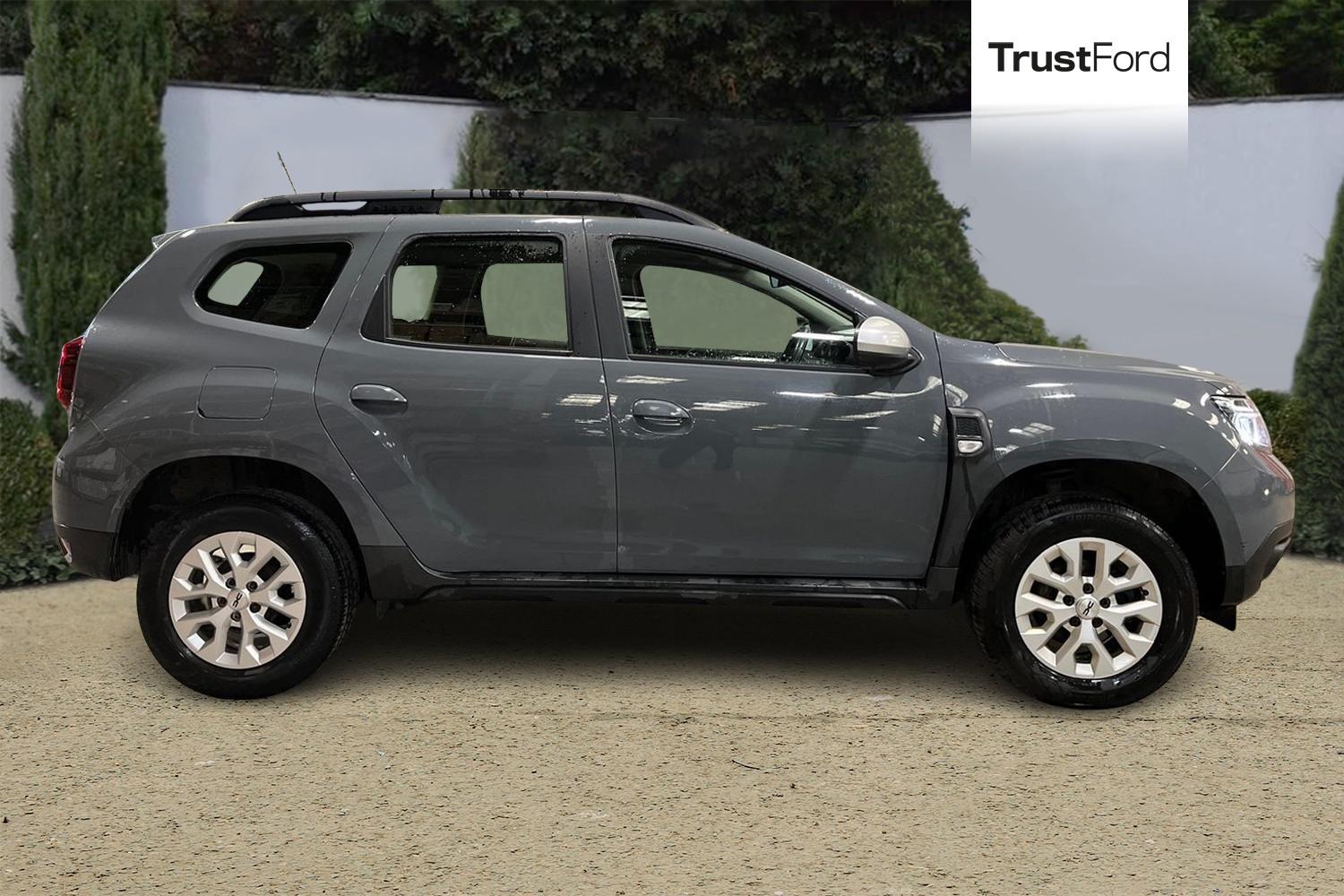 Dacia DUSTER Photo 2