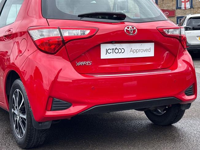 TOYOTA Yaris Photo 36