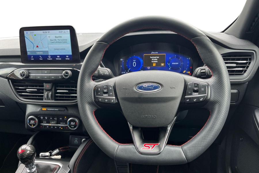 Ford KUGA Photo autoimg-61f189d21b7e811bc32e727fe2d51a9e2ca8ce0b.jpg