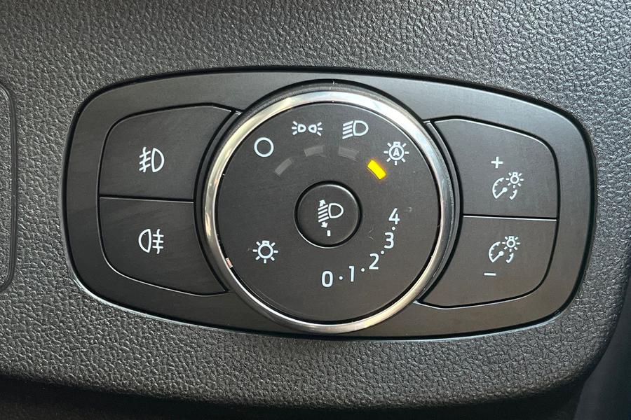 Ford PUMA Photo autoimg-61fa2ad66bd568fb516683bcc63f2b2231b83af2.jpg