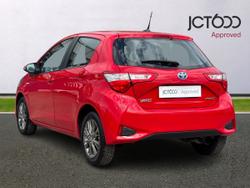 TOYOTA Yaris Photo 3
