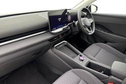 VOLKSWAGEN T-Roc Photo 2
