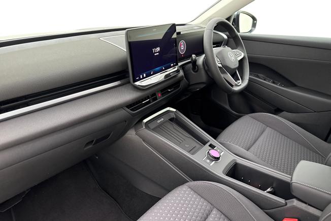 VOLKSWAGEN T-Roc Photo 2