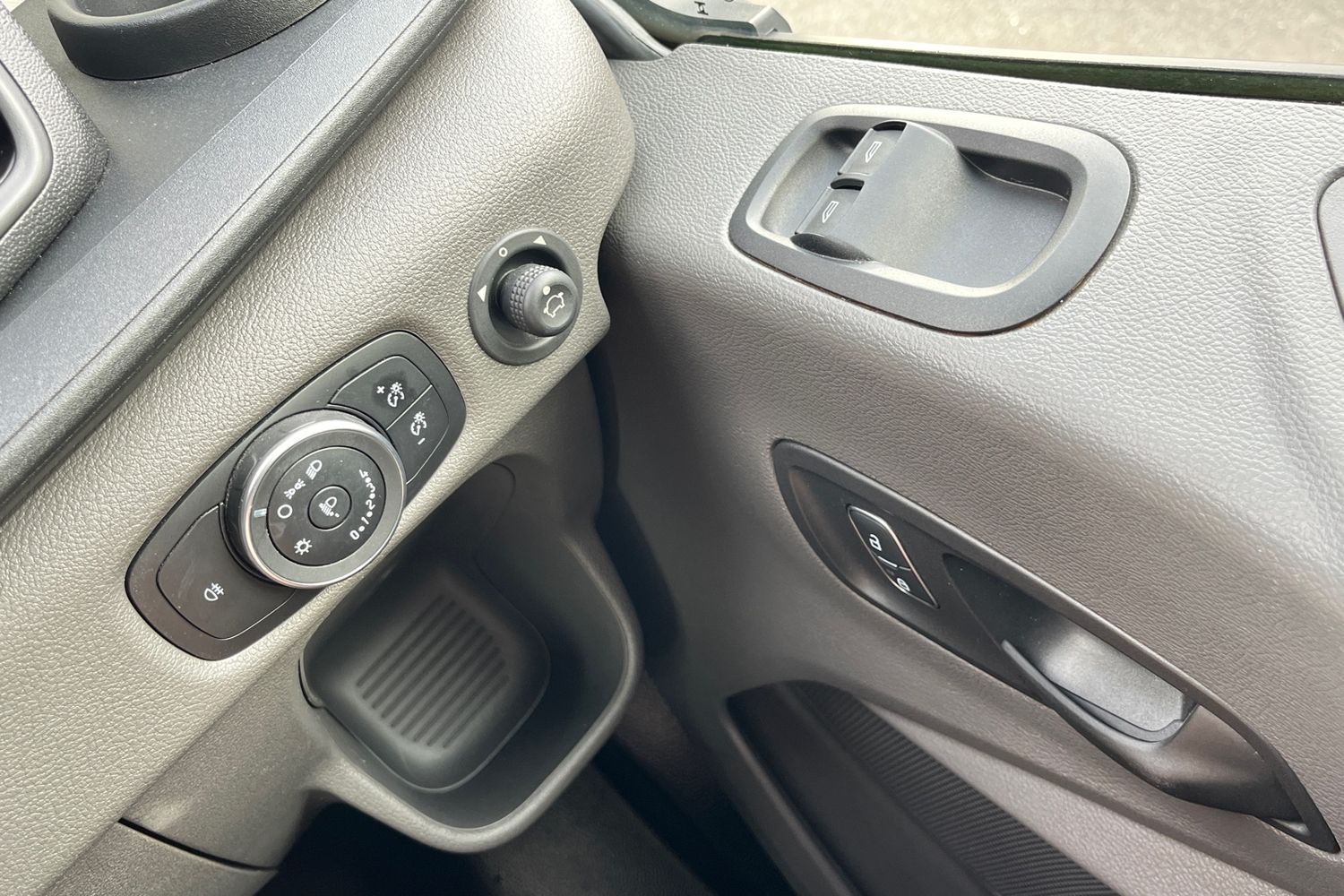 Ford TRANSIT Photo 7