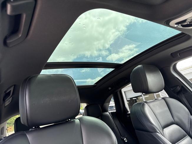 PORSCHE Macan Photo 32