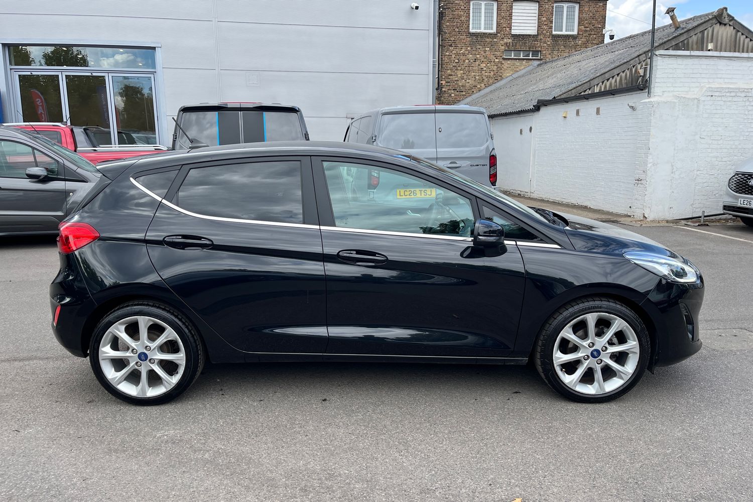 Ford FIESTA Photo 36