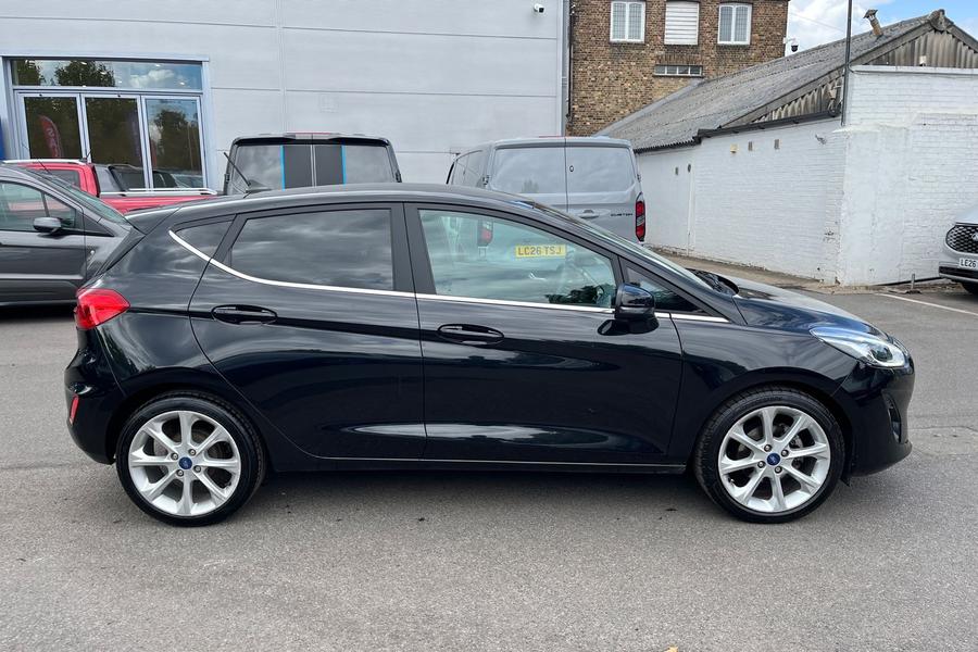 Ford FIESTA Photo autoimg-620ad3e20efd2274b5e3df23b79144b4f55de4ea.jpg