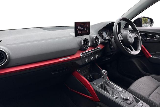 AUDI Q2 Photo 2
