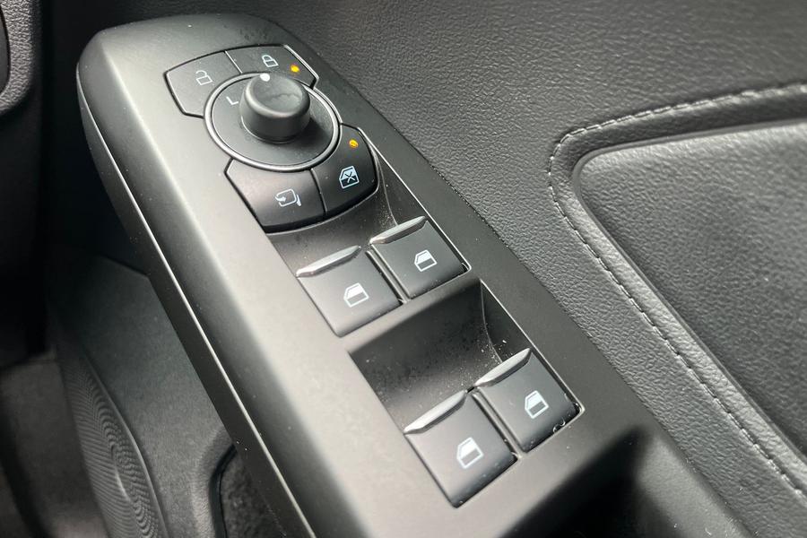 Ford FOCUS Photo autoimg-621078aa3f85436a4be8f55cba4a247a05e75ddf.jpg