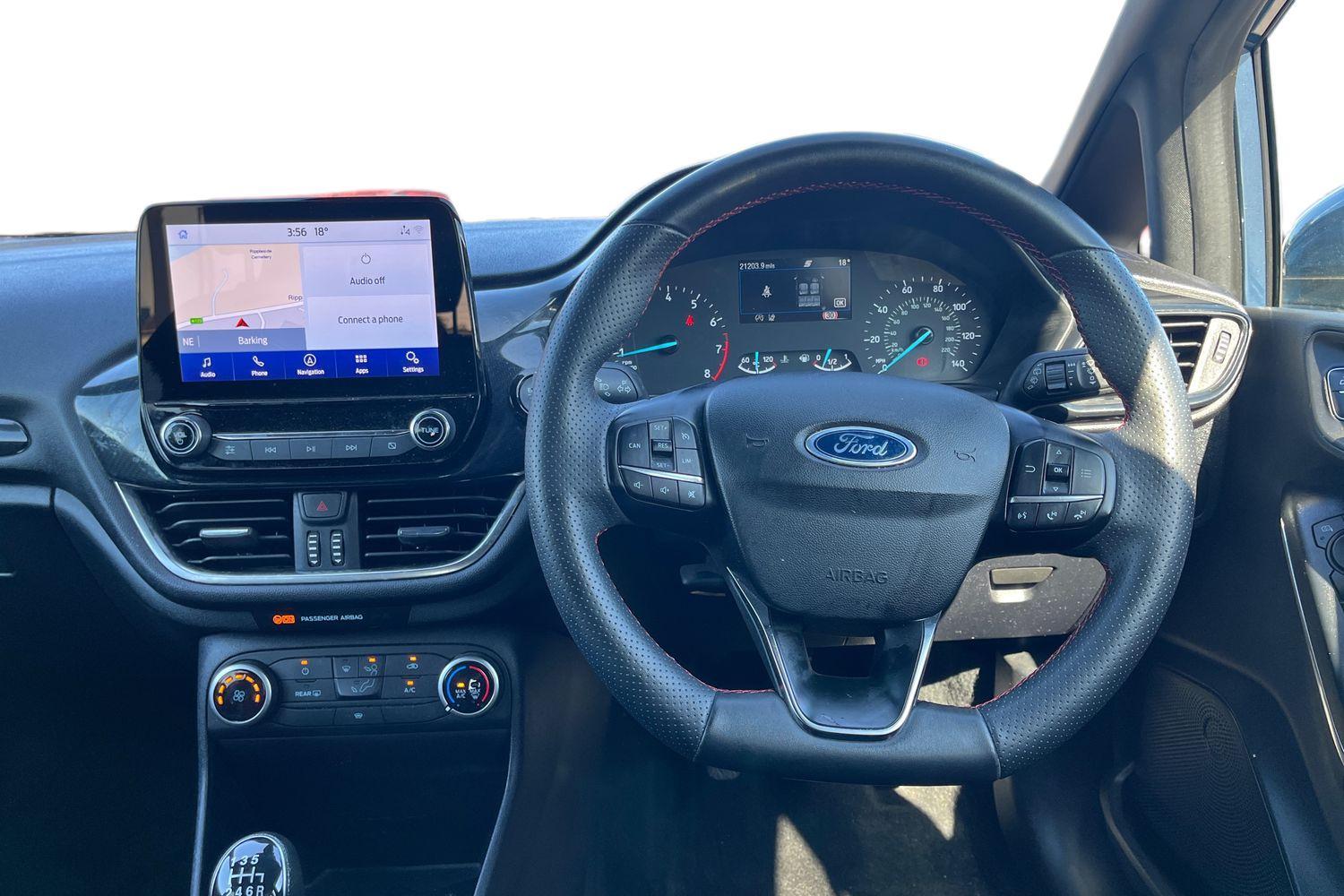 Ford FIESTA Photo 10