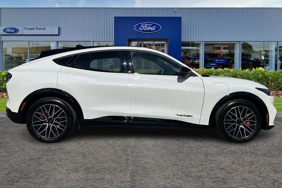 Ford Mustang Mach-E Photo autoimg-621285bf499f552f0076ab1e2a4ea581e63adb45.jpg