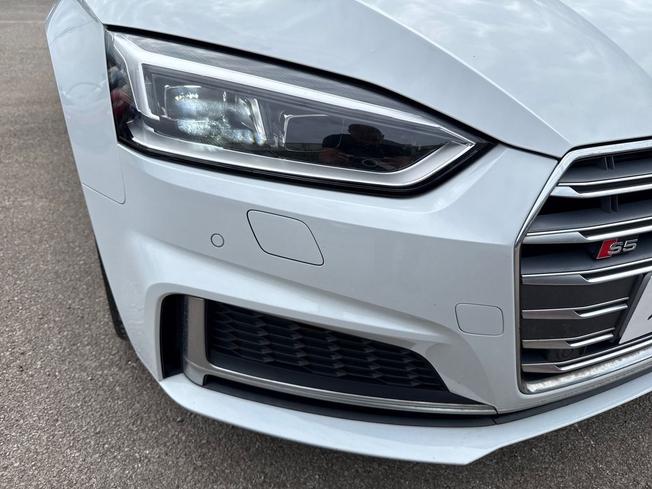 AUDI S5 Photo 31