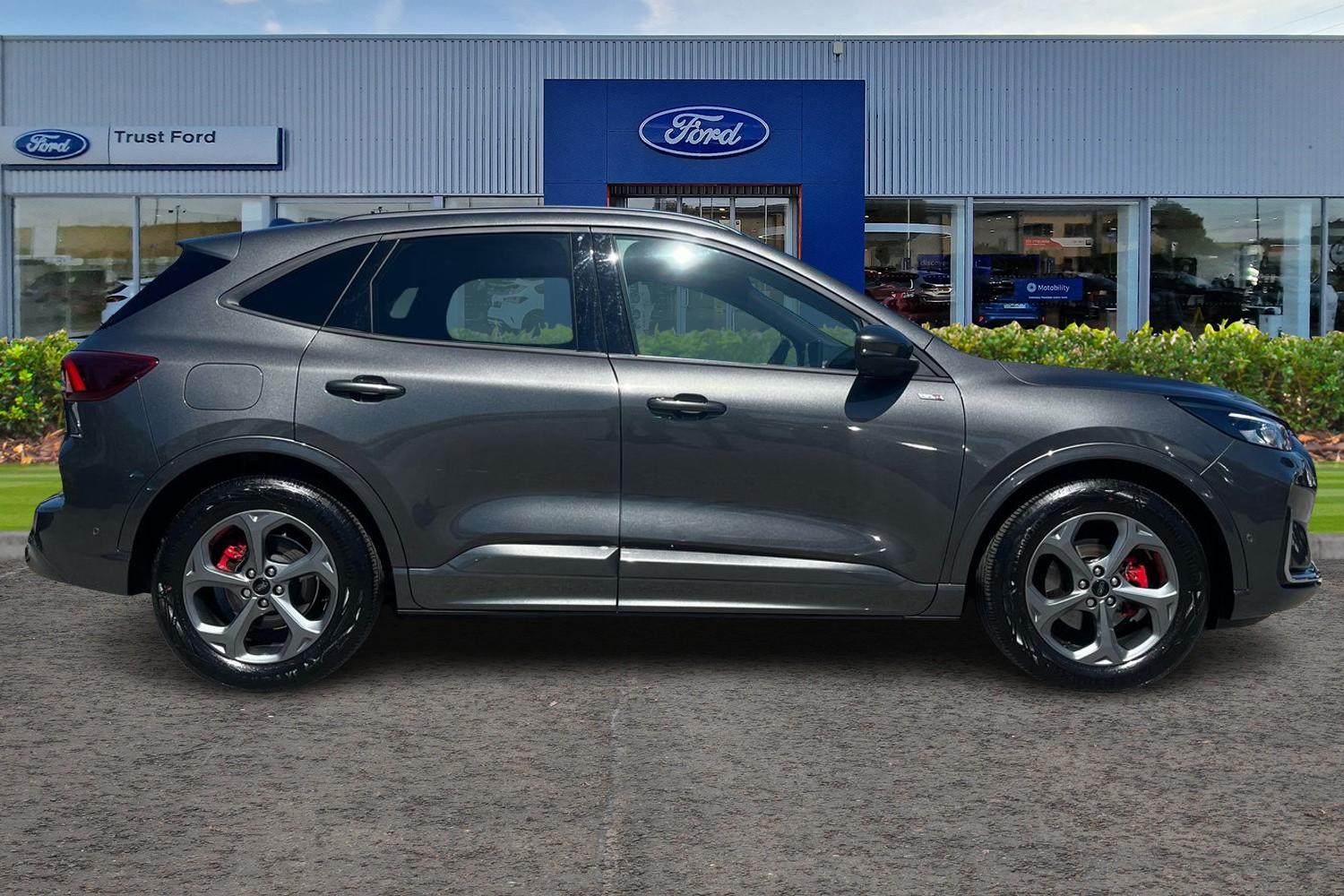 Ford KUGA Photo 2