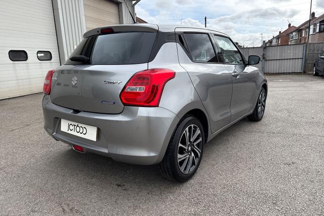 SUZUKI Swift Photo 22