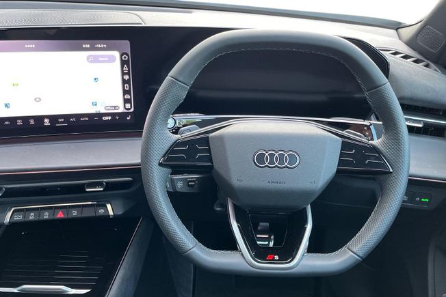AUDI Q3 Photo 11
