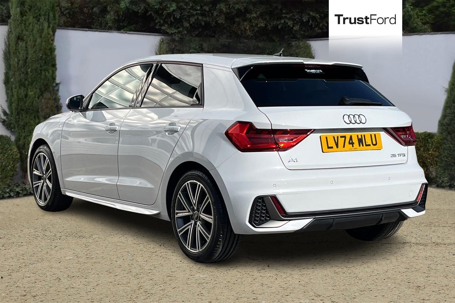 Audi A1 Photo 1