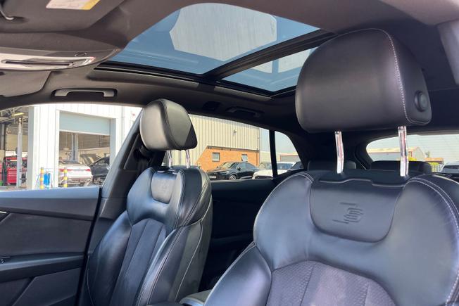 AUDI Q8 Photo 59