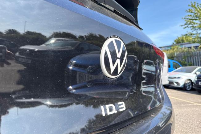 VOLKSWAGEN ID.3 Photo 21