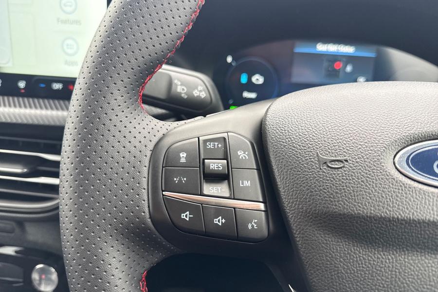 Ford KUGA Photo autoimg-6229e6ad24b4878dd46f64c7c8fa5ce3b1f6fd2f.jpg
