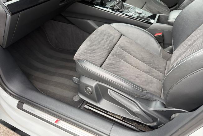 AUDI A4 Avant Photo 34
