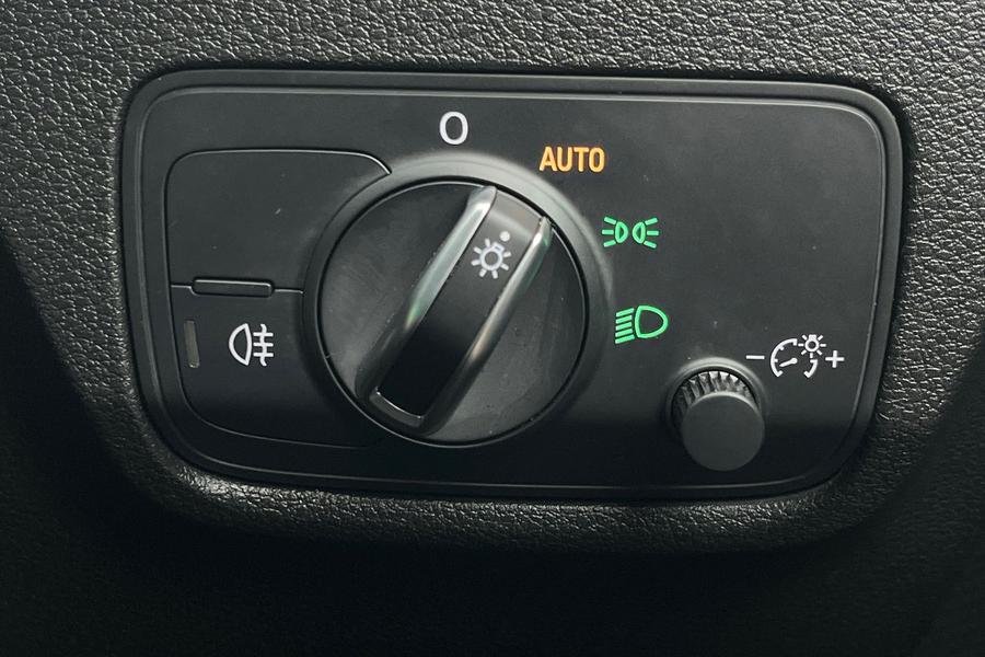 Audi Q2 Photo autoimg-62327af67cb7a3dc1e2cd82059bb74ad050fd74f.jpg