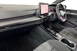 VOLKSWAGEN Golf Photo 2