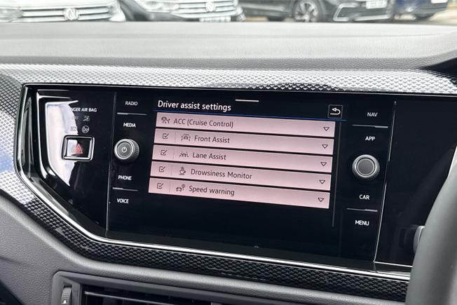 VOLKSWAGEN Polo Photo 36