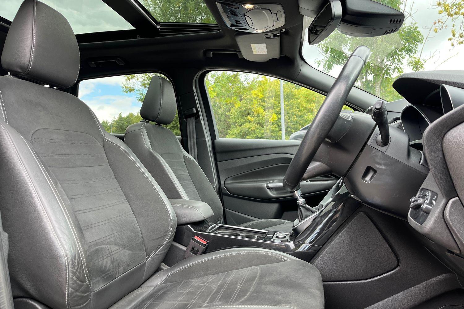 Ford KUGA Photo 16