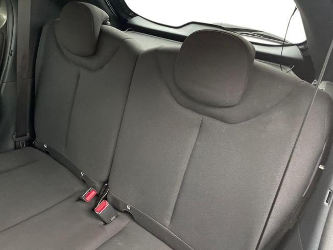 TOYOTA Aygo X Photo 9