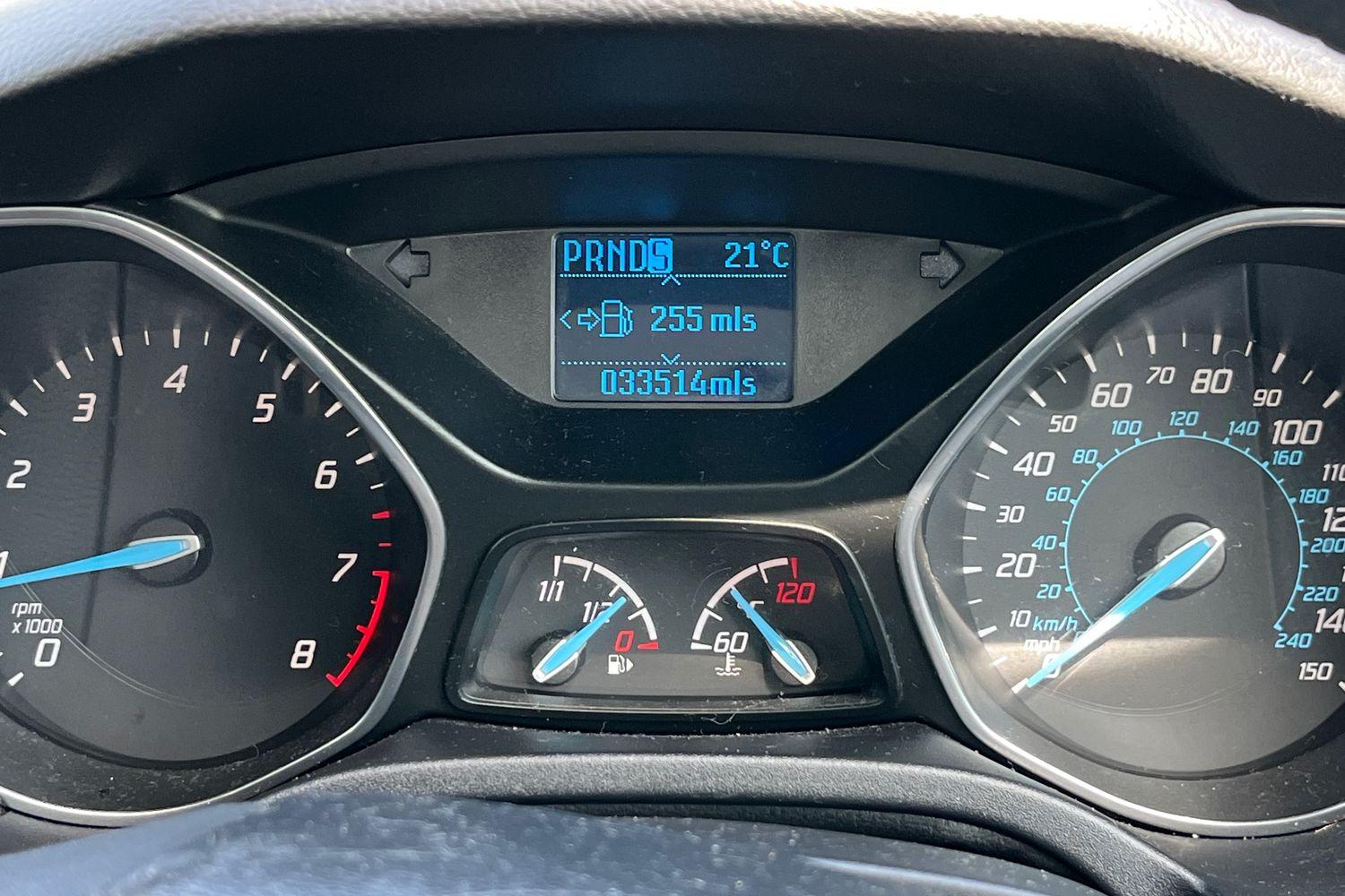 Ford FOCUS Photo 12