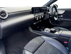 MERCEDES-BENZ A Class Photo 2