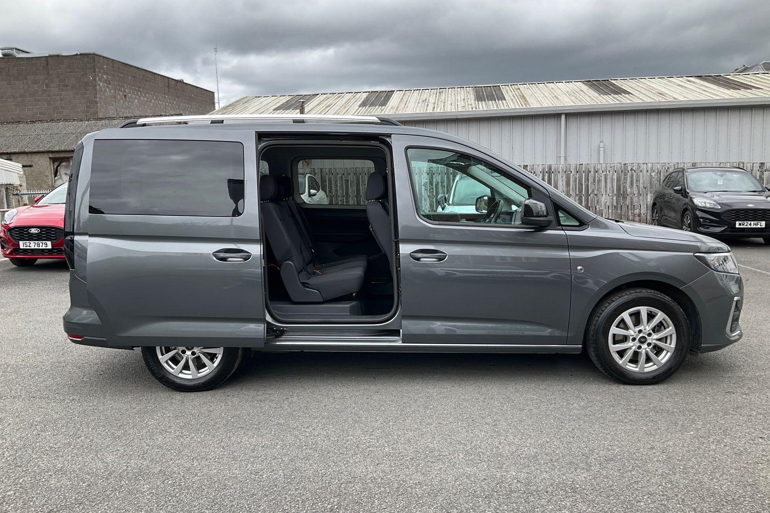Ford TOURNEO CONNECT Photo 35