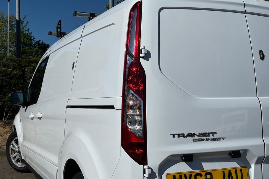 Used FORD TRANSIT CONNECT WV69JAU 27
