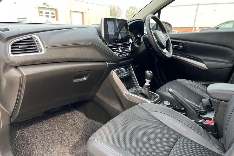 Suzuki S-Cross Photo autoimg-6251071fcdb896f897b87b1f72deddd9521f57ef.jpg