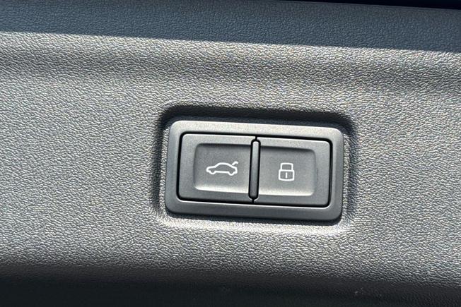 AUDI Sq6 E-Tron Photo 28
