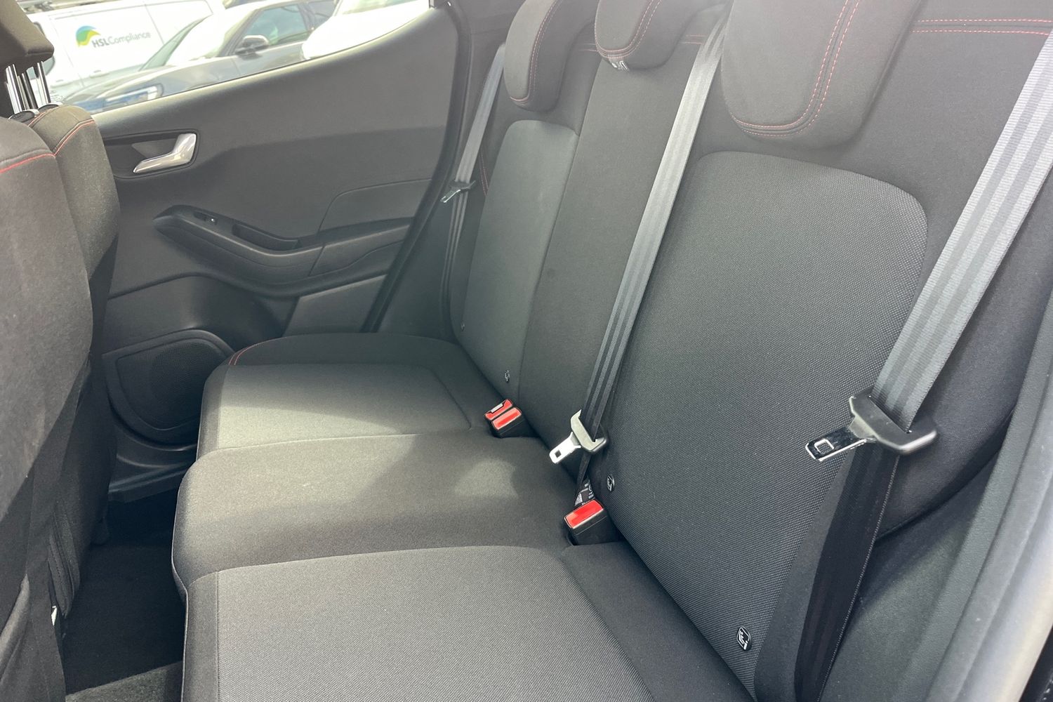 Ford Fiesta Photo 19