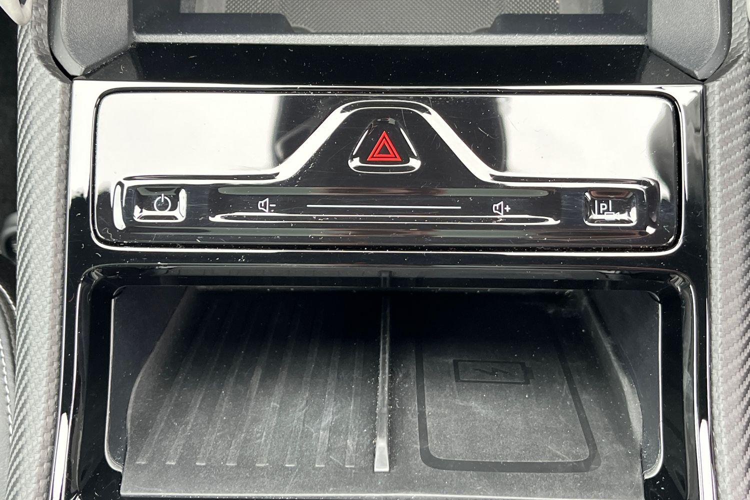 Ford EXPLORER Photo 36