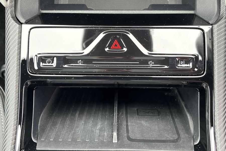 Ford EXPLORER Photo autoimg-62541b047c704ef87264cd36f8dde22fdc1db32a.jpg