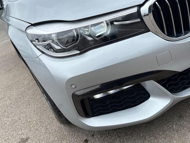 BMW 7 Series Photo 37