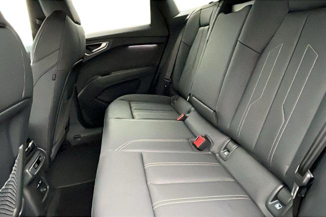 AUDI  Q4 Sportback Photo 9